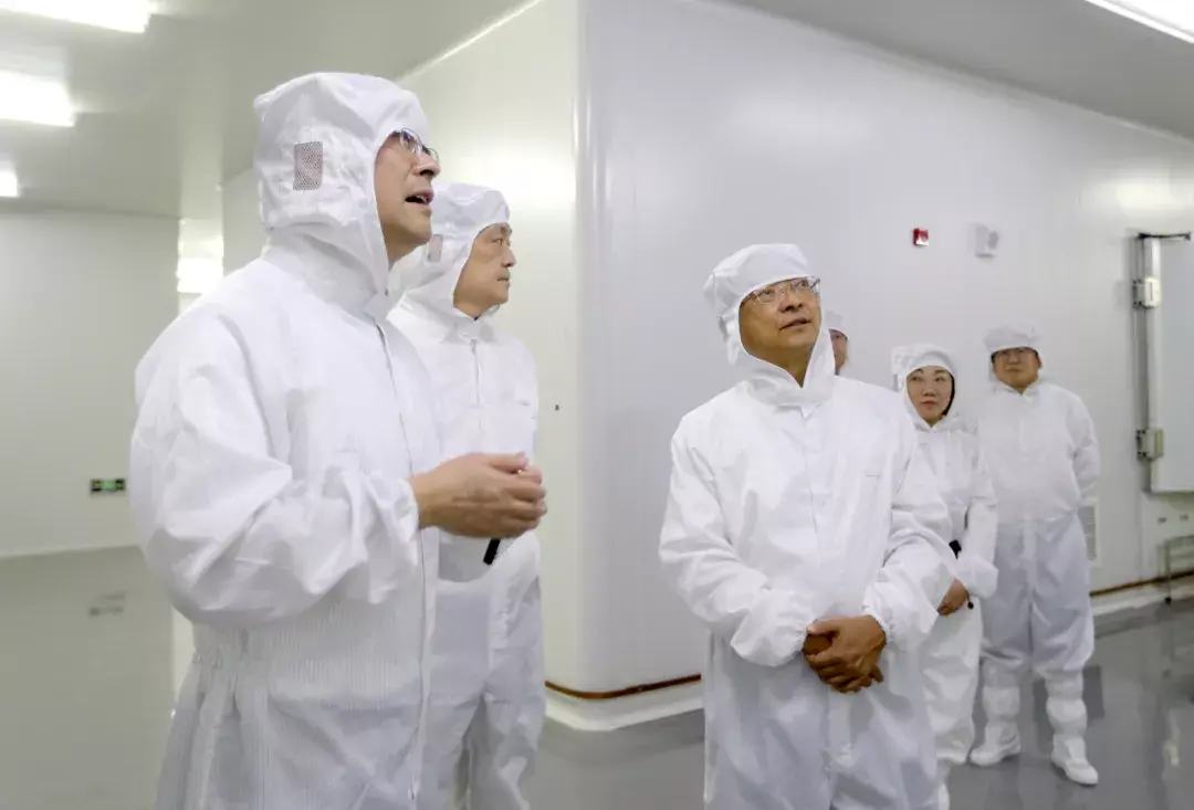 嘉定区委书记肖文高调研上海技物所